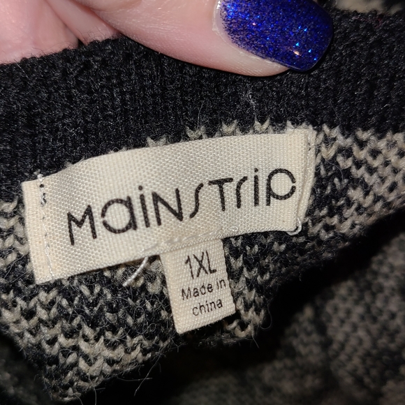 Main Strip NWT Sweater Dress - Picture 2 of 3